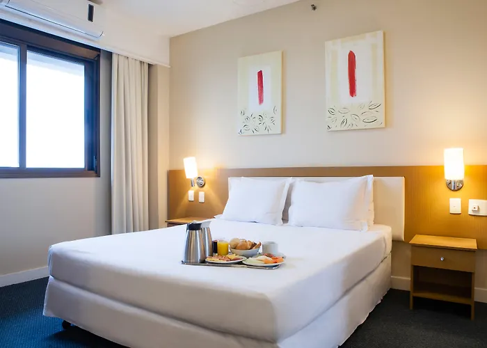 Hotel Intercity De Belas 4*