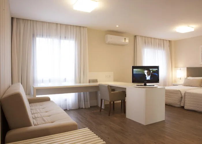 Intercity De Belas Hotel 4*