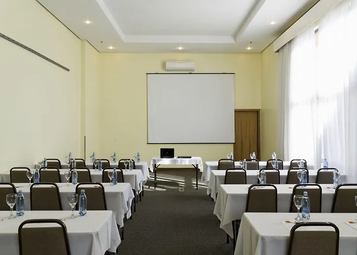 Hotel Intercity De Belas 4*