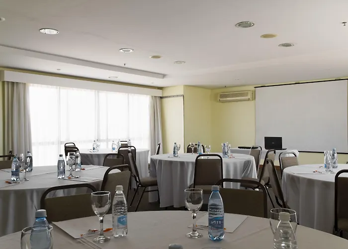 Hotel Intercity De Belas