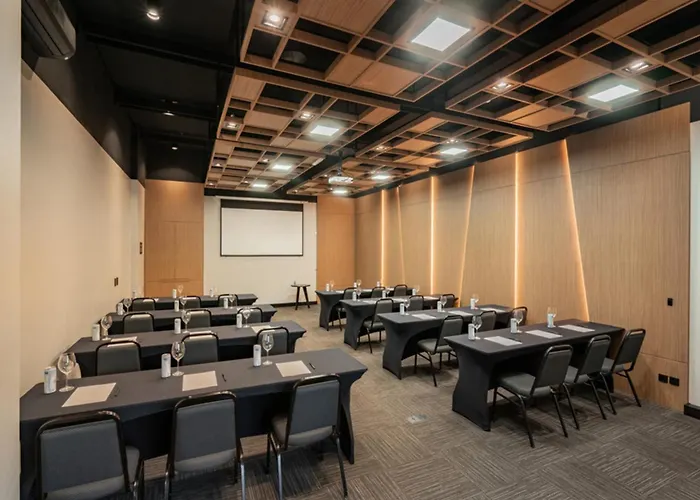 Hotel Intercity De Belas