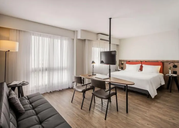 Intercity De Belas Hotel 4*